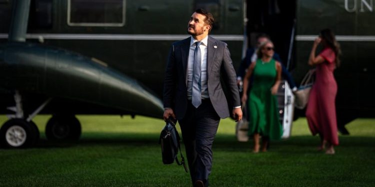 Longtime Trump advisor to depart the White House at month’s end