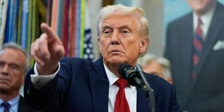 Senate stalls on shutdown vote amid warning furloughed workers may lose pay